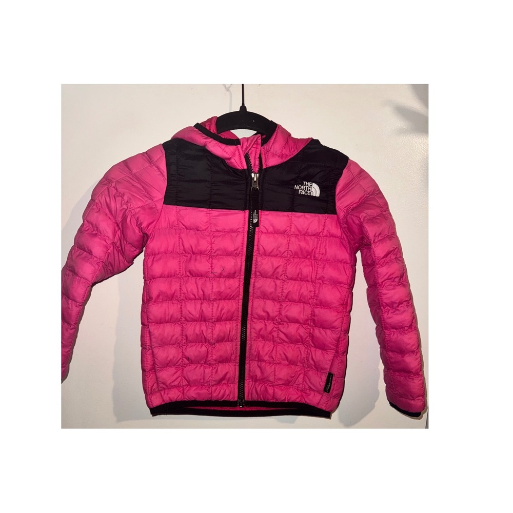 The North Face Toddler ThermoBall Eco Hoodie Pink Black Puffer Jacket 5/5T FLAW